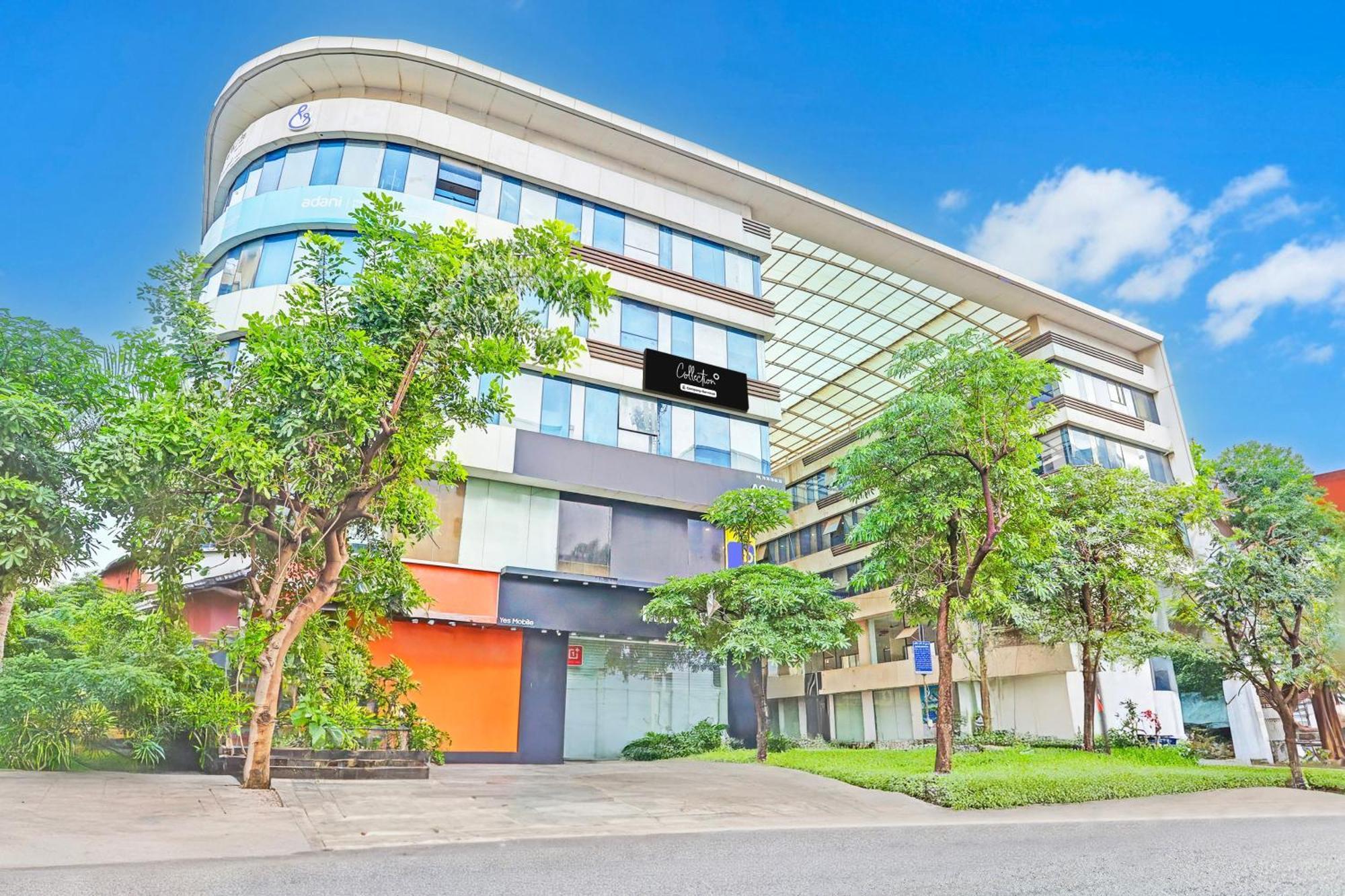 Super Collection O Adajan Formerly Hotel Western Inn Surat Exterior foto