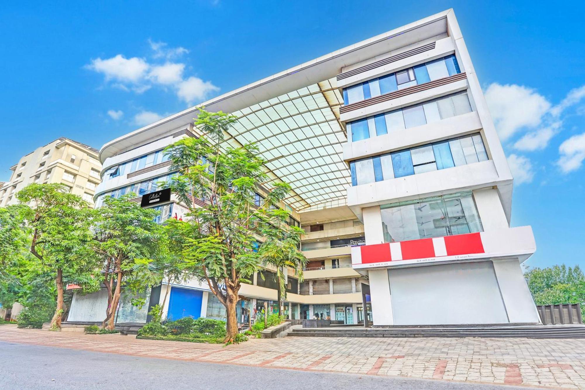 Super Collection O Adajan Formerly Hotel Western Inn Surat Exterior foto